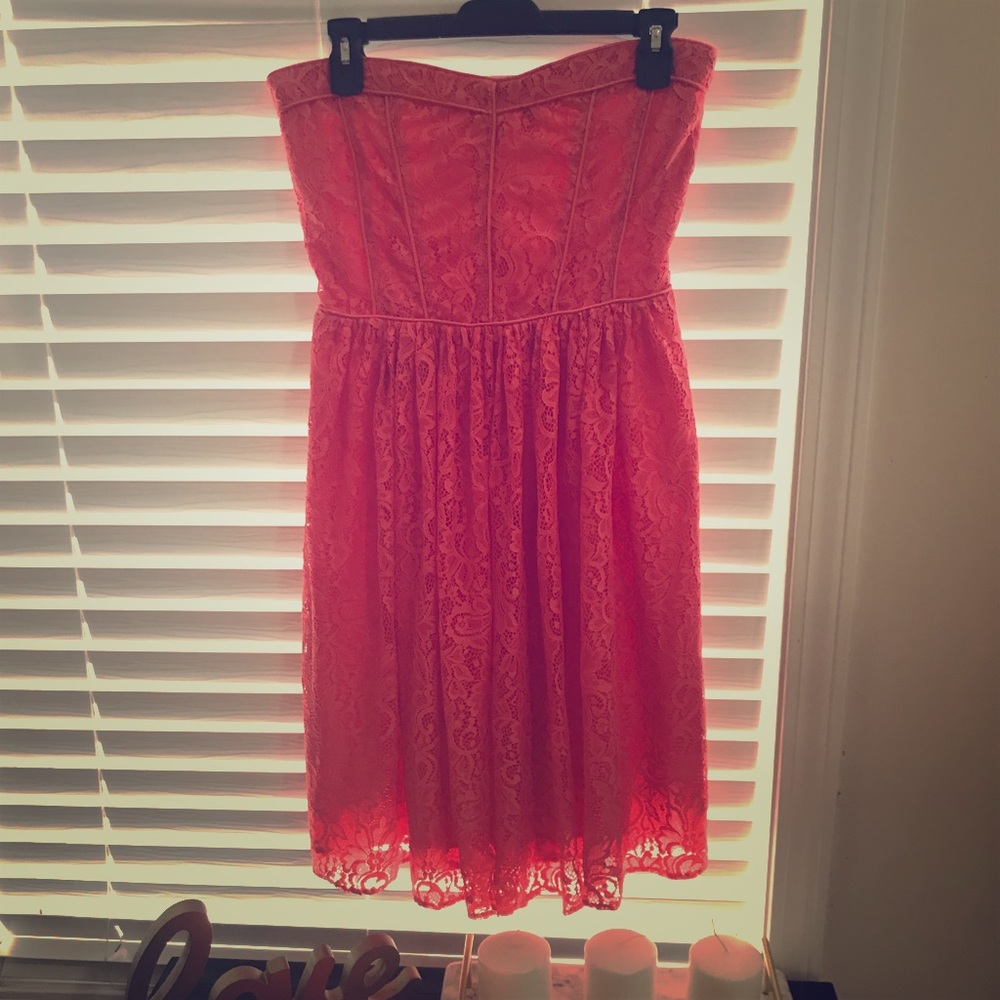 Beautiful Eva Mendes Coral Dress.